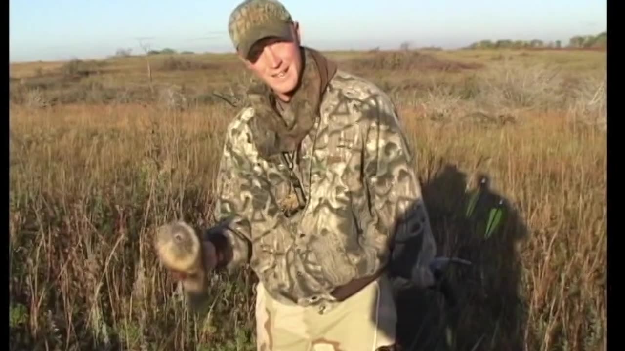 Bow Hunt Shoots a Coyote's TAIL OFF!