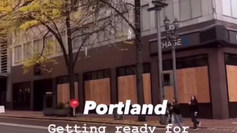 Portland, Oregon Preparing To Riot Resident shares video of what the city is doing