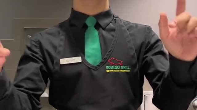 Only us servers would understand ?? i do LOVE my job, this was hust funny #fyp #server #relatable