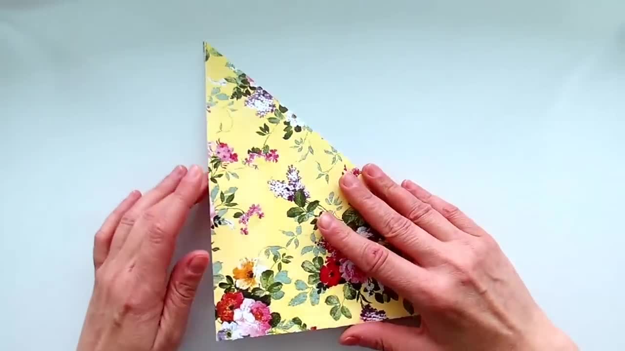 How to make a Pyramid out of Paper
