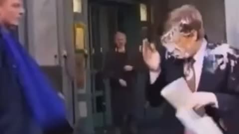 Bill gates gets pied