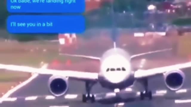 Pilot messaging his wife before landing