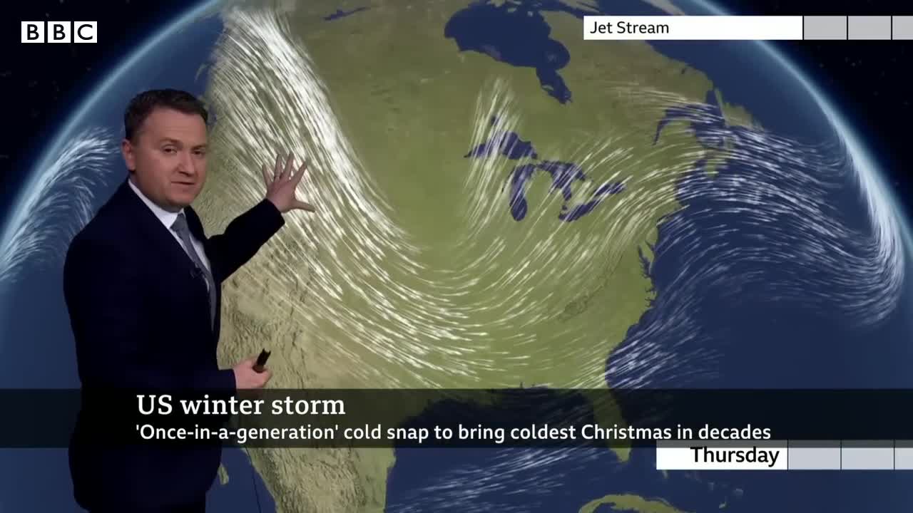 Winter storm sweeping US could become 'bomb cyclone'