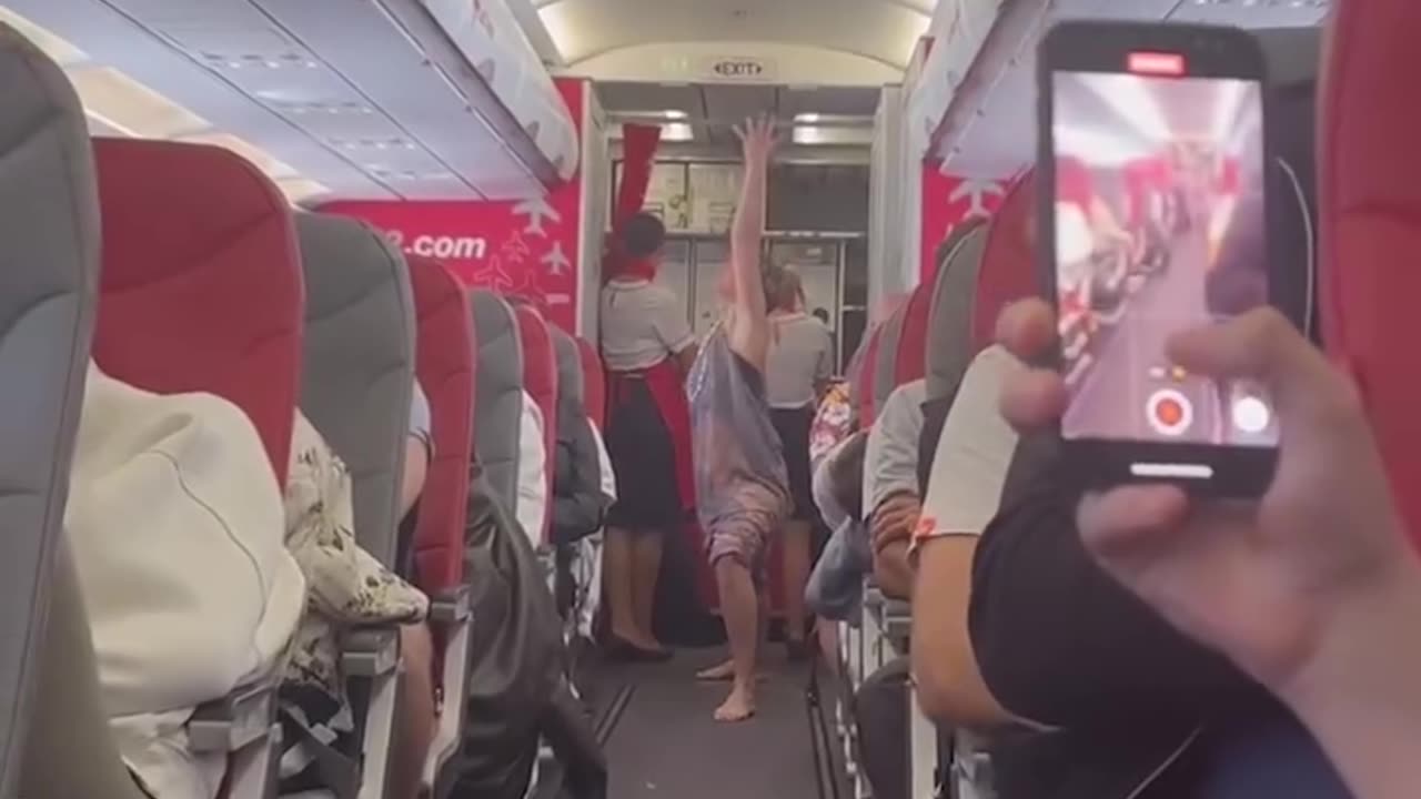 The things you see on budget airlines 🙈