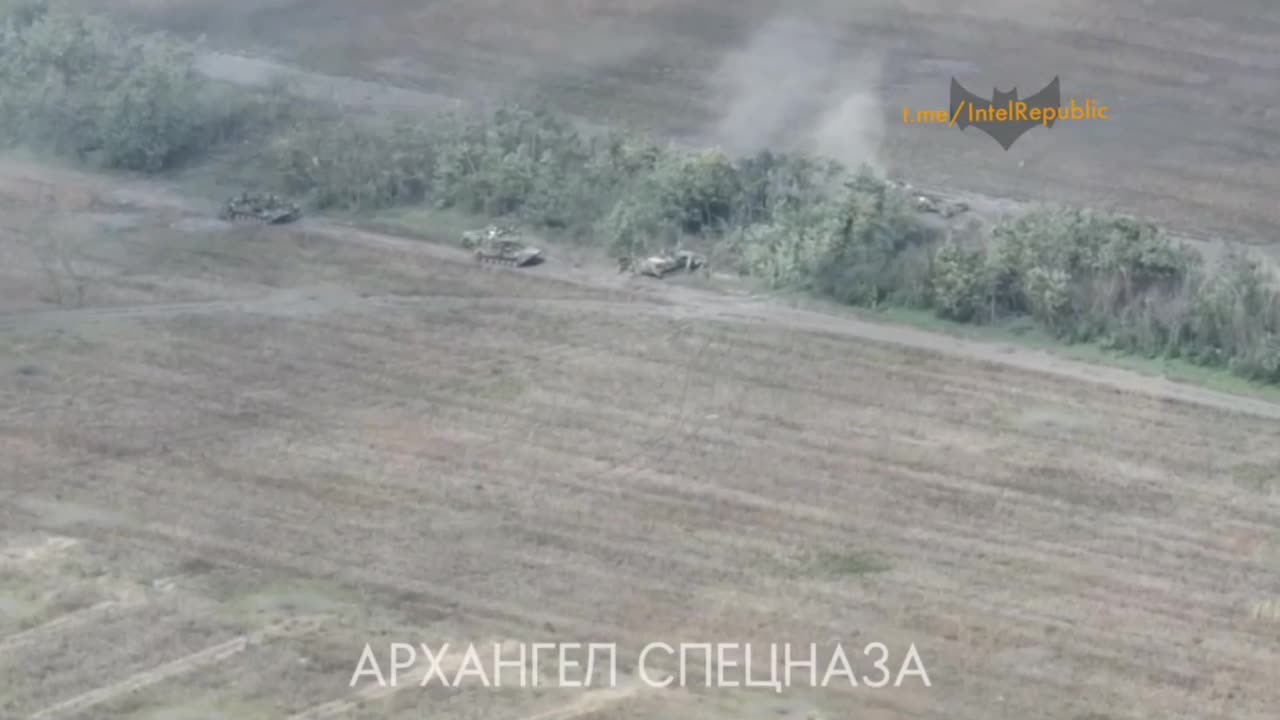 Russian forces SURPRISE Ukrainian military convoy