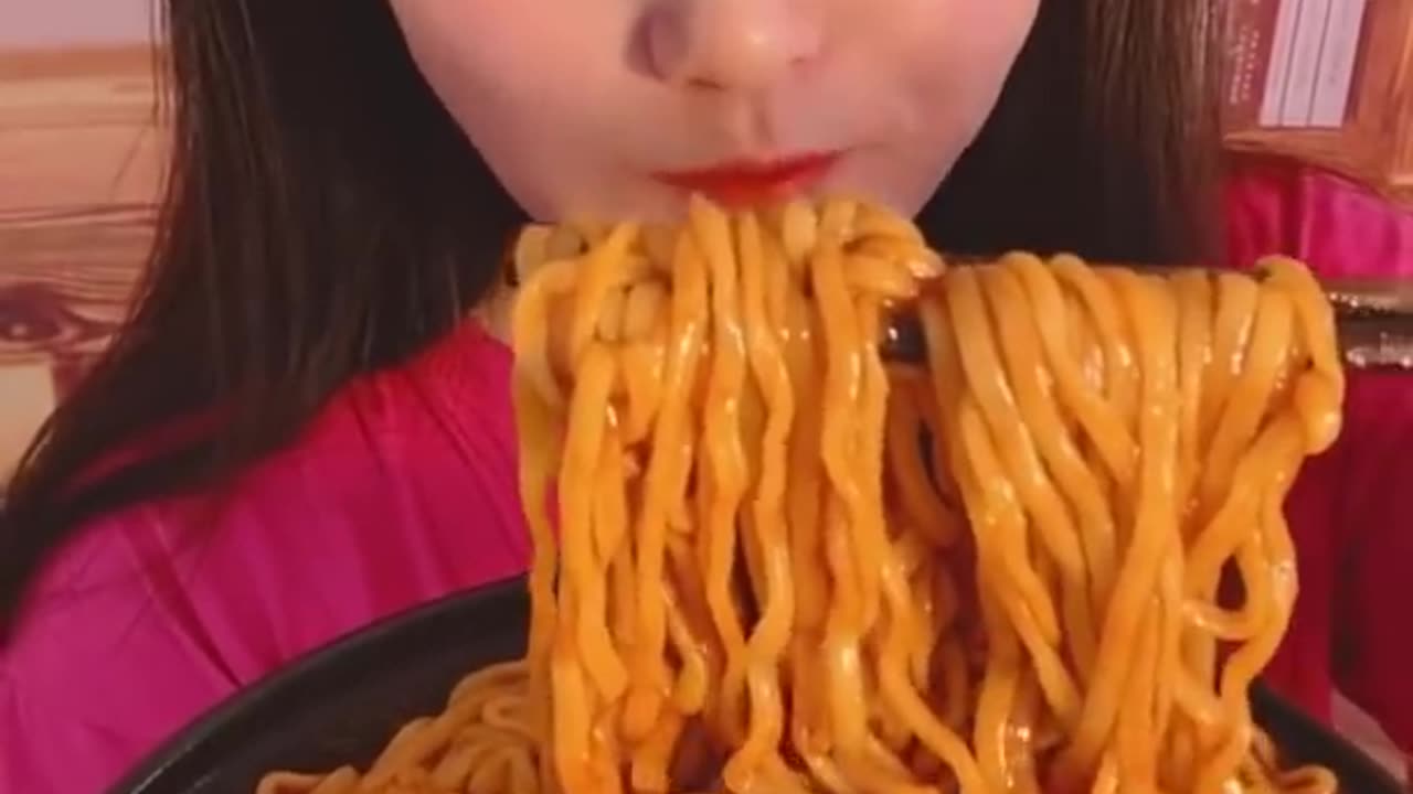 Mukbang eat fast