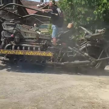 Biggest MOTORCYCLE IN THE WORLD