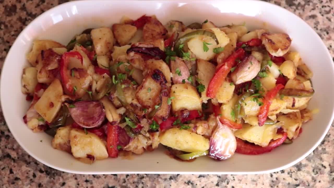 Spanish Poor Man´s Potatoes | One of Spain´s Most Iconic Dishes