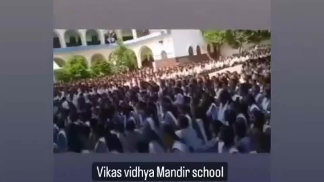 School ki yade kuch bate yaad aati h