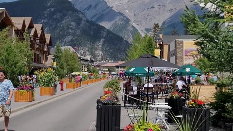 Banff Alberta Canada | Banff Avenue