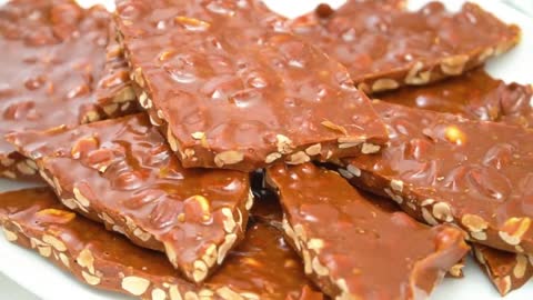 Homemade Peanut Brittle