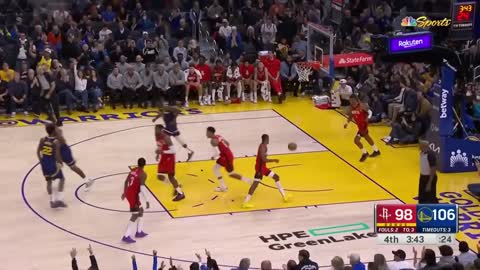 Steph Curry makes it look routine 🤩