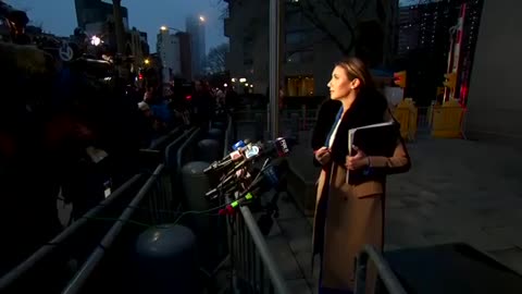 NEW YORK JUDGE BURNING PRESIDENT TRUMP IN HIS COURTROOM!