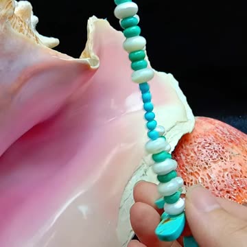 Natural turquoise and white mop with sun stone pendant spiny oyster choker full strand 16inch 20231222-04-08