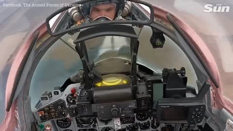 Ukrainian fighter jet fires at Russian forces in incredible cockpit footage