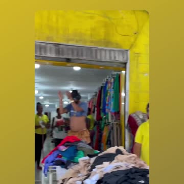 Passive Dancer infects the population on the streets of Salvador! - SAVE JOY!