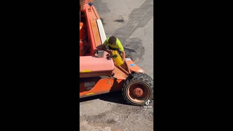 Daily dose of idiots at work compilation part 20