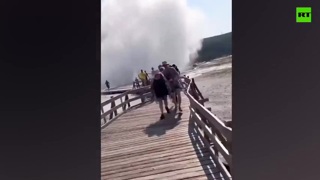 Giant explosion rocks Yellowstone Park