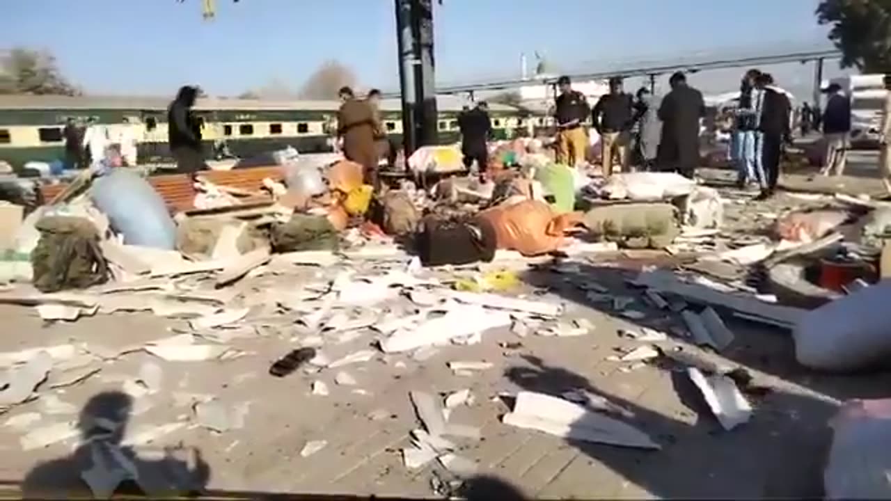 🇵🇰 Explosion at railway station in Pakistan