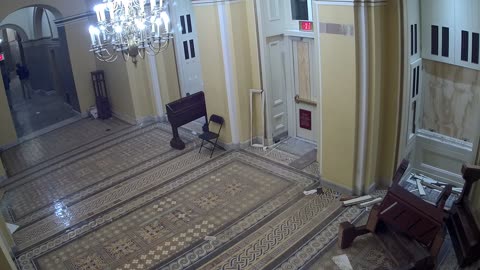 0102USCS01SenateWingDoornearS139_2021-01-06_22h50min05s833ms.mp4