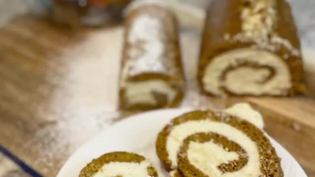 How to Bake a Pumpkin Roll