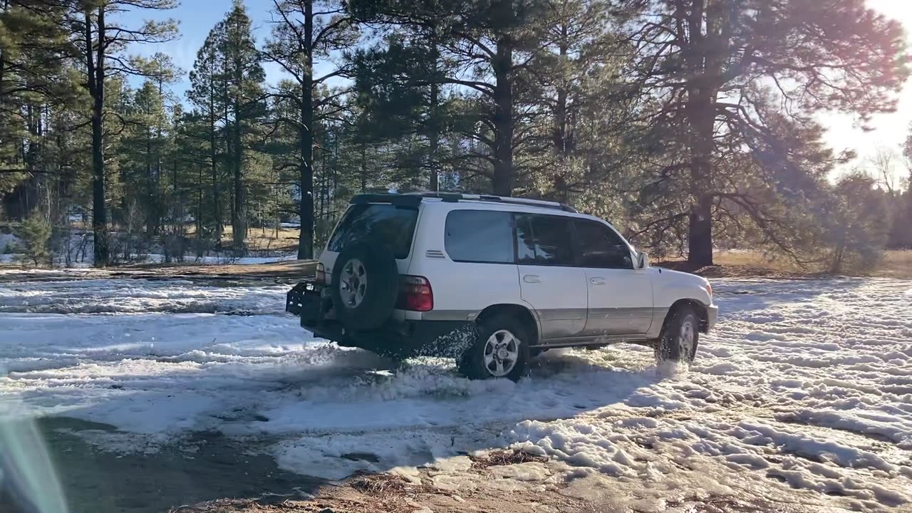 100 Series Land Cruiser Overview and Playing in the Snow