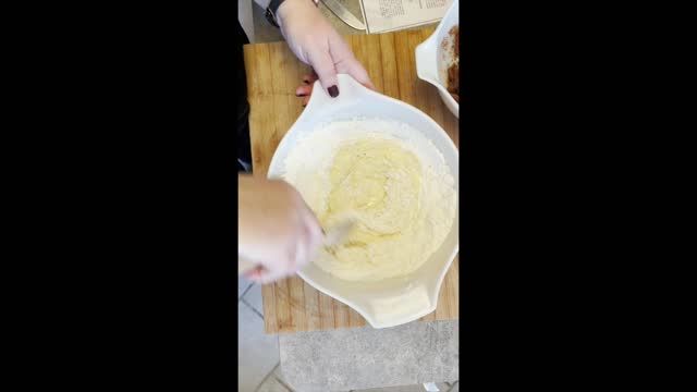 Streusel Filled Coffee Cake