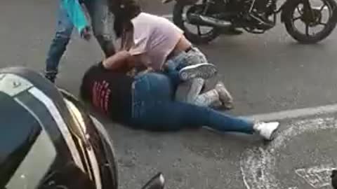 Pelea de mujeres en Bucaramanga