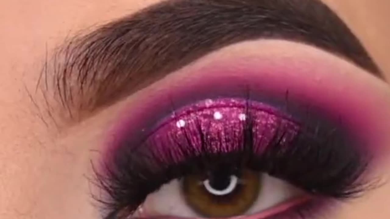 Beautiful shimmer eyemakeup tutorial step by step for bignner