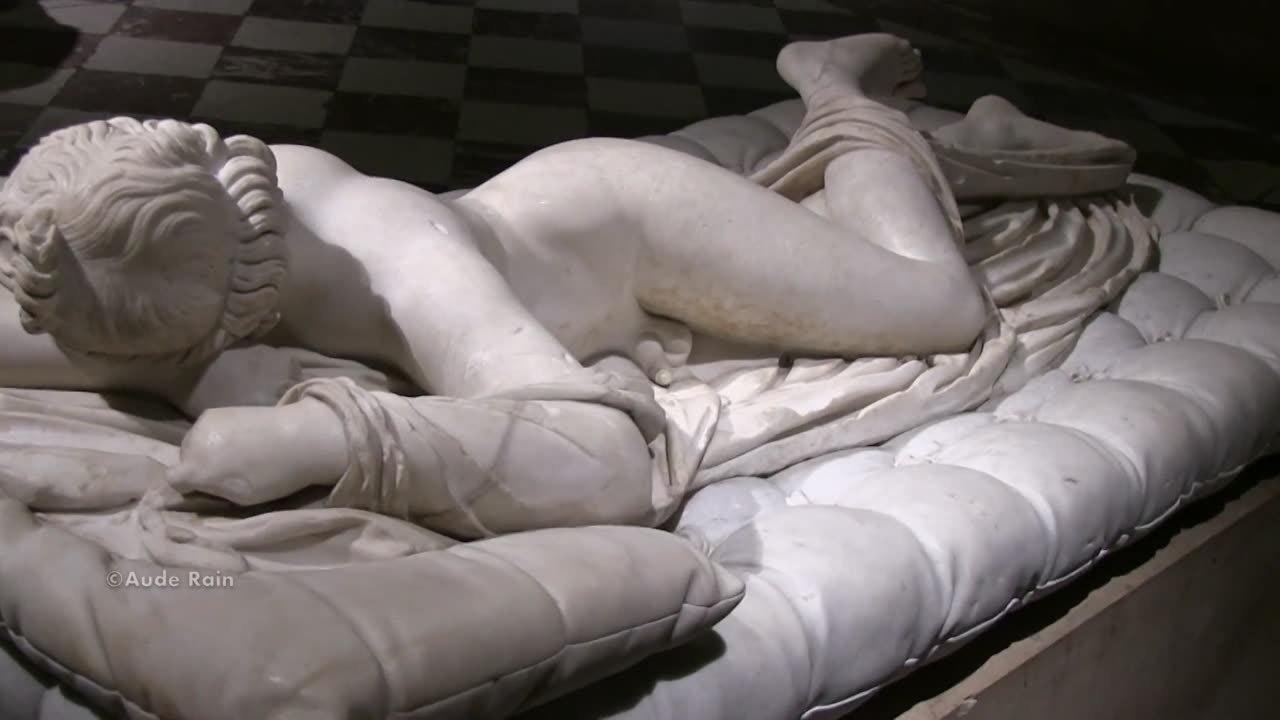 Sleeping Hermaphroditus - Musée du Louvre & Galleria Borghese