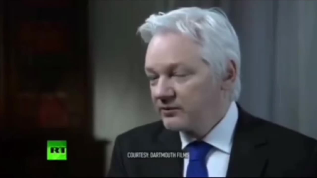 THROWBACK TO WHEN JULIAN ASSANGE EXPOSED HILLARY CLINTON WAS FUNDING ISIS/ISIL/AL QAEDA