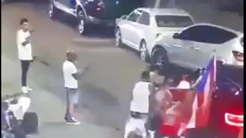 Young Father Forced Out Of His Car And Executed In Street in Chicago Shootings