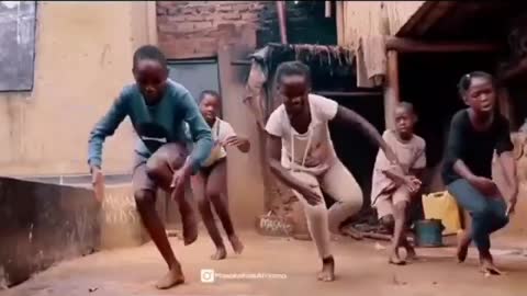 Tootsie slide African edition