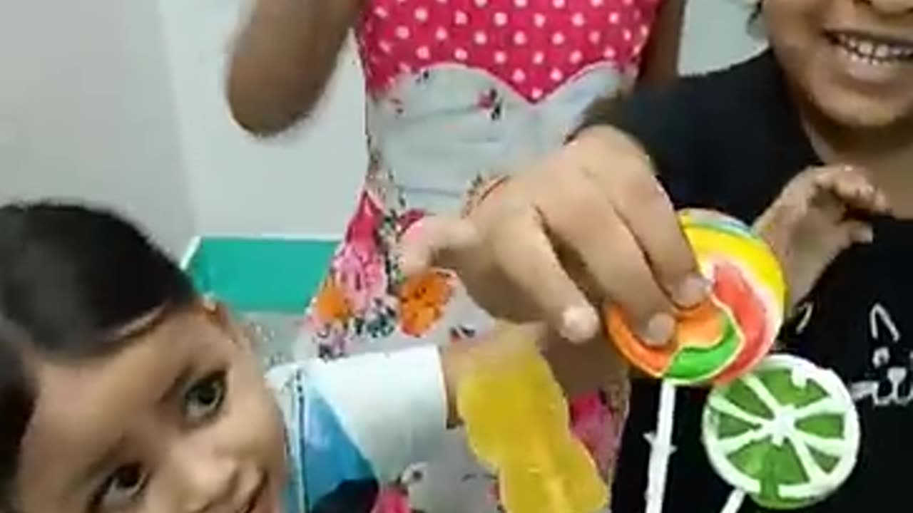 Cute Baby Enjoying a Lollipop! 🍭 | Viral Trending Shorts 2024 | #ViralShorts #CuteBaby #Trending