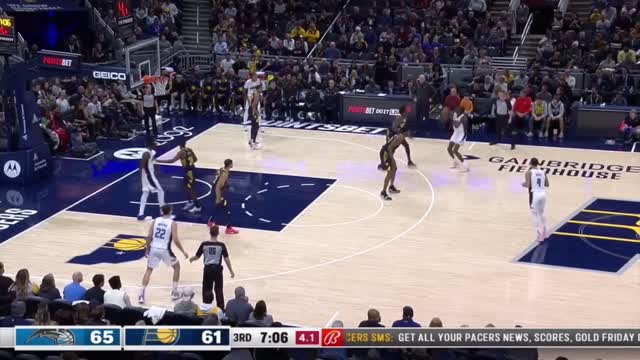 Bol Bol shocks bench after he turned into Steph Curry for a moment😨