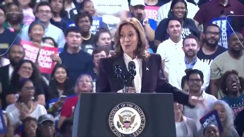 JUST IN: Kamala Harris’ rally in Houston, Texas descends into chaos as she...