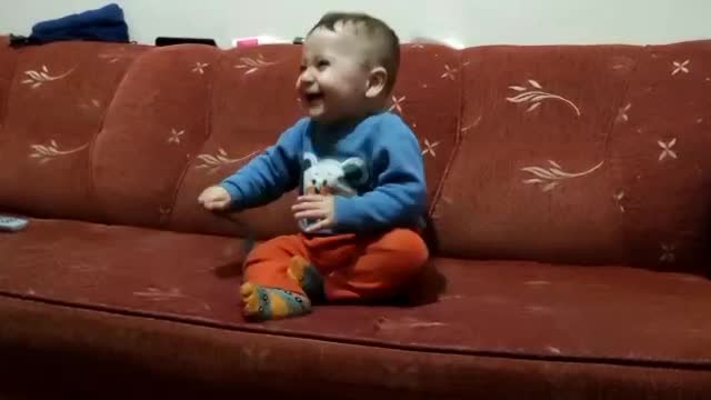 المشاهدة لاحقًا الإضافة إلى قائمة المحتوى التالي Cutest Baby Dancing Moments Video