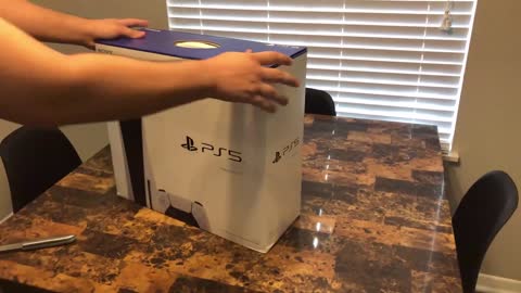 PS5 unboxing