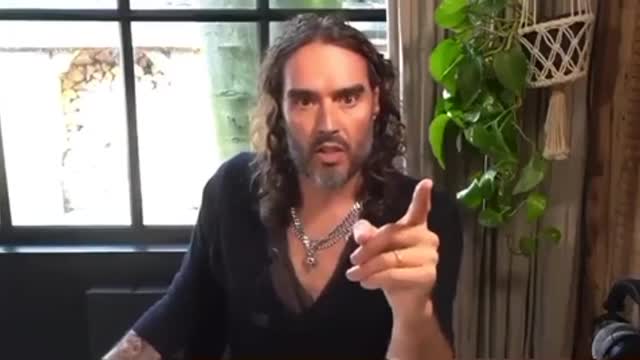 Russell Brand: "The Mainstream Media Is Not Your Friend... The Government Is Not Your Friend"