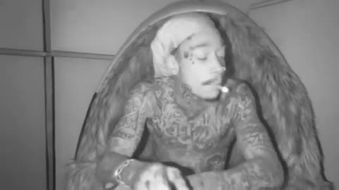 Wiz Khalifa - Yellow Diamonds (Official Video)