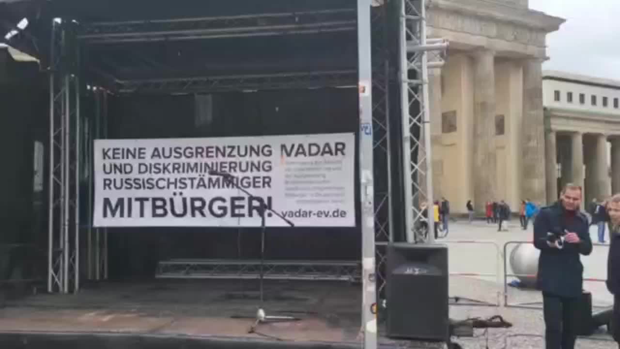 "Free journalism is not a crime!" — Demonstration in Berlin against persecution of Alina Lipp