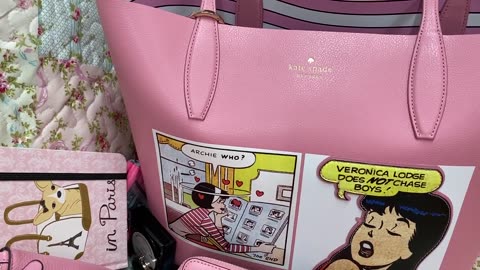 What's in my Kate Spade Archie Comics Tote Bag Betty & Veronica