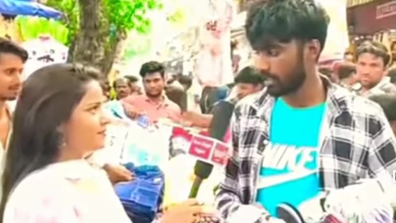 Reaction of news reporter 😂🤣 #Funny video😎😎