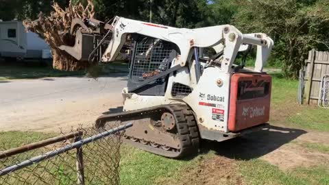 Bobcat T770 massive stump load
