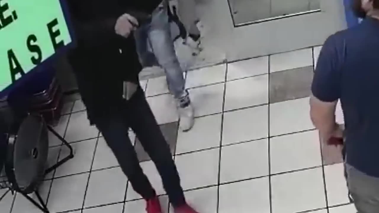 IDIOT GUY WANT EASY MONEY #shortvideo #short #shorts