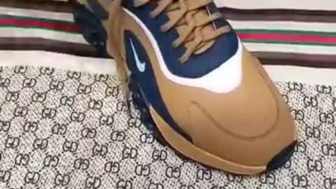 Tie the shoeslace