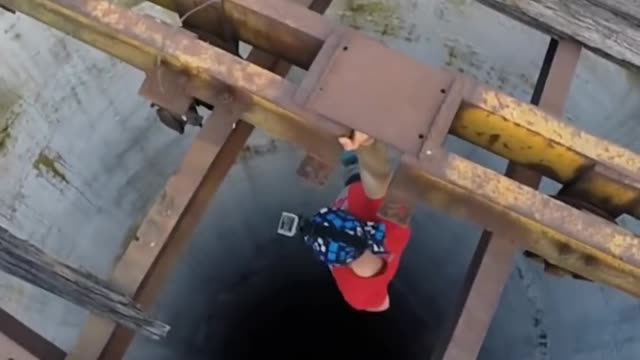 Chimney Stunt | Brave men Stunt on chimney 256 meter height