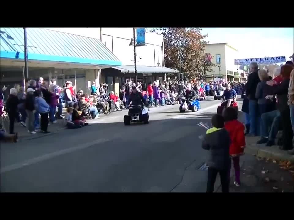 Auburn Veterans Day Parade 2014