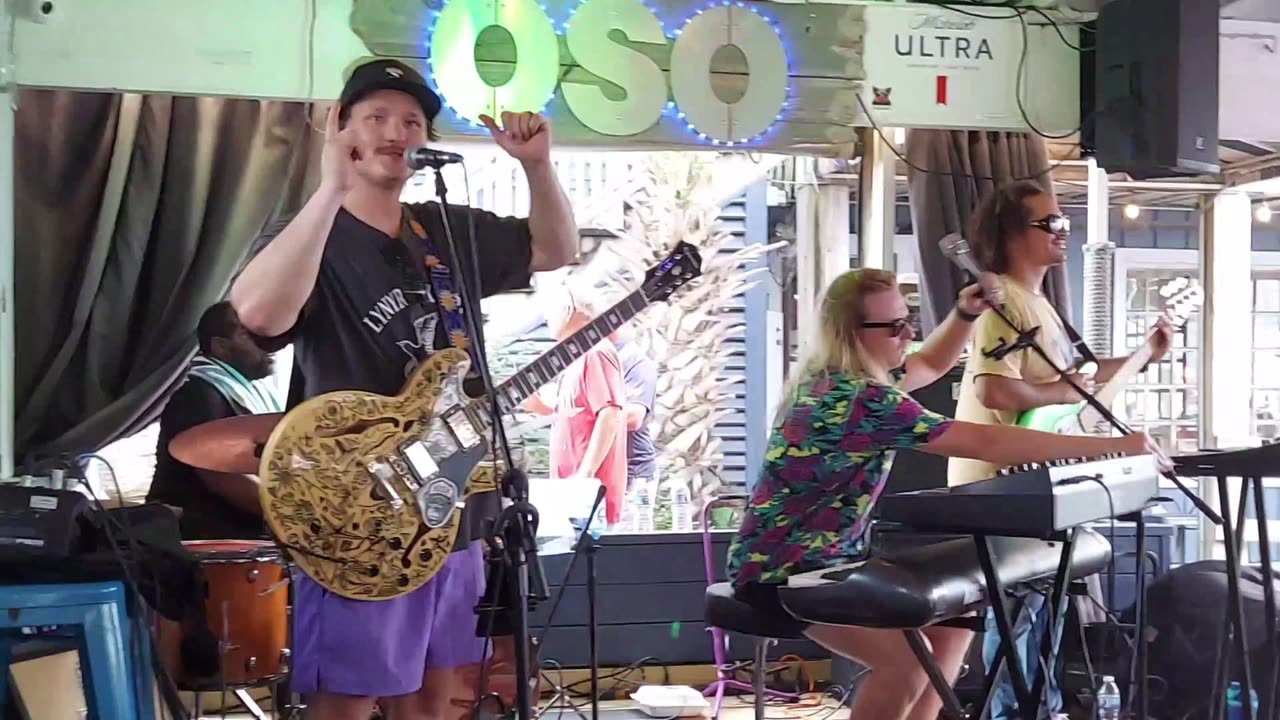 Funky Lampshades - LIVE @ OSO (I Don't Want Your Money)