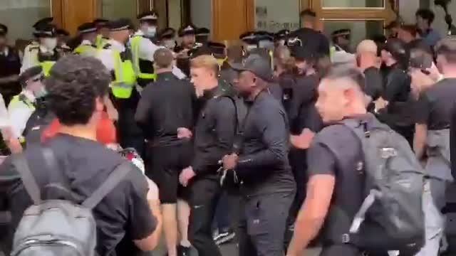 UK: London, Police and Pro choice of own body freedom protesters fight